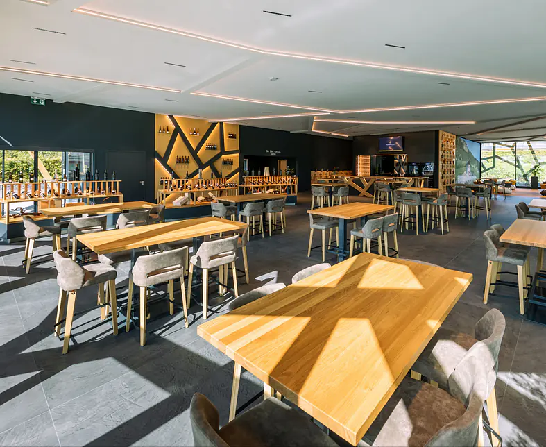 Innenbereich Degustationslokal.jpg