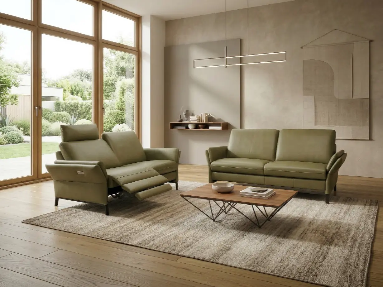 Sofa und Polstergarnituren